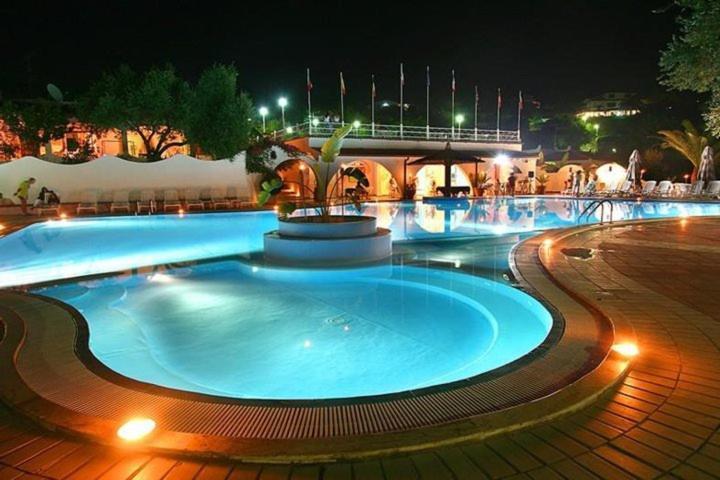 Residence Villaggio Smedile Capo Vaticano Exterior foto