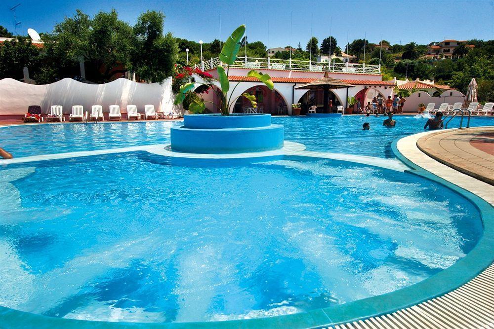 Residence Villaggio Smedile Capo Vaticano Exterior foto
